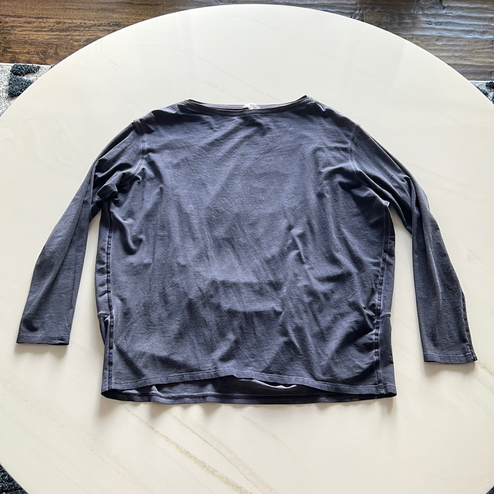 Lululemon Back in action Long Sleeve Shirt